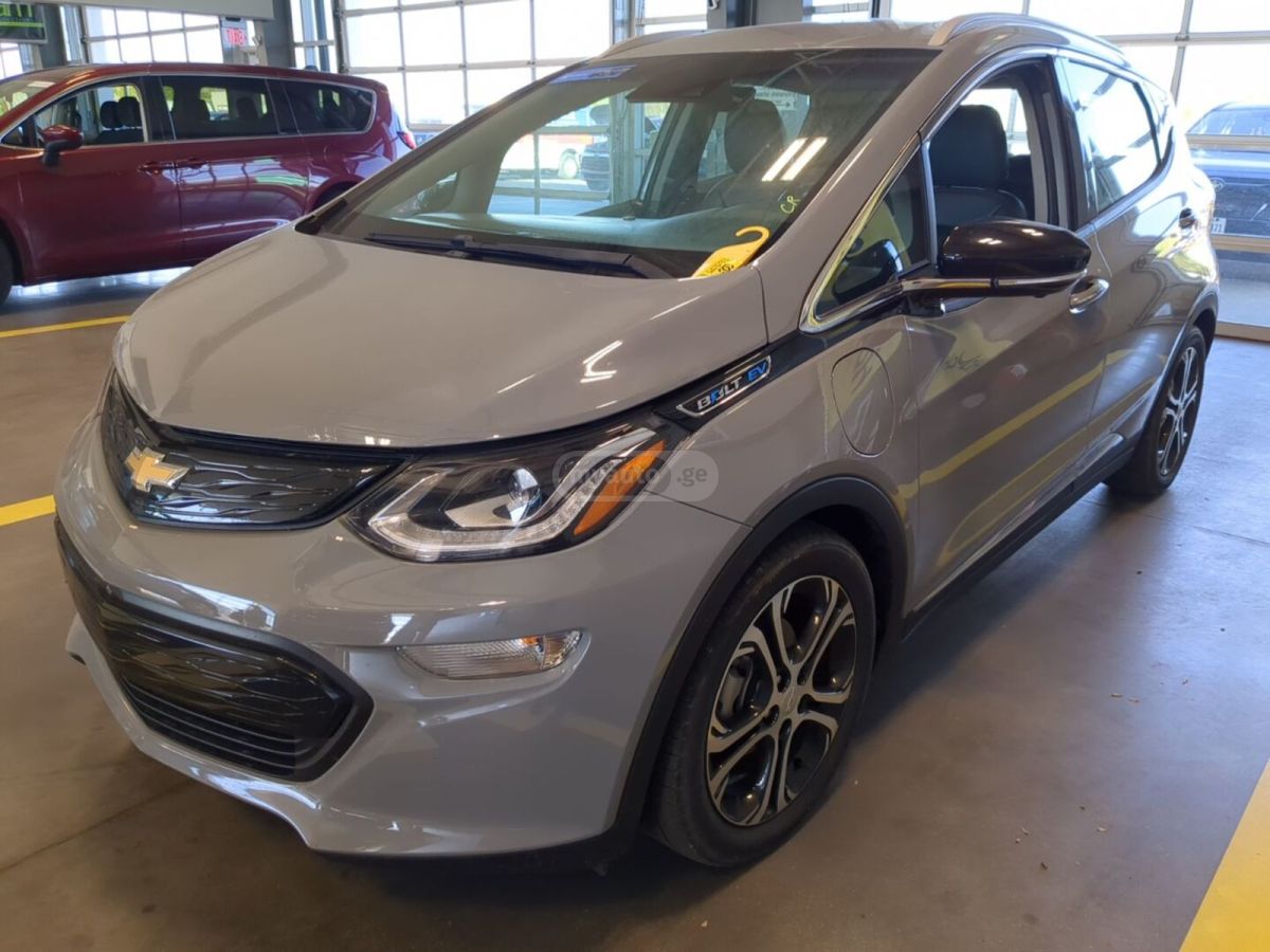 Chevrolet Bolt EV - фото 1