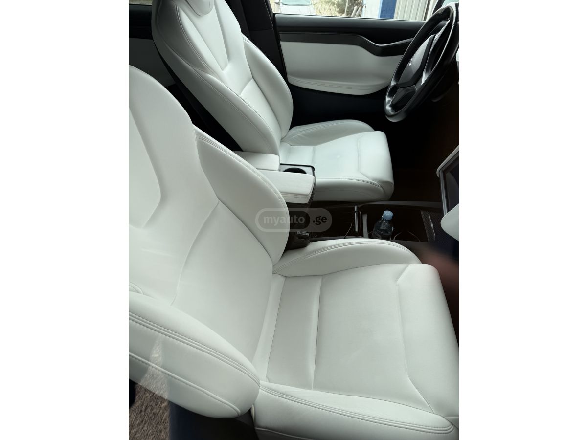 Tesla Model X - фото 4