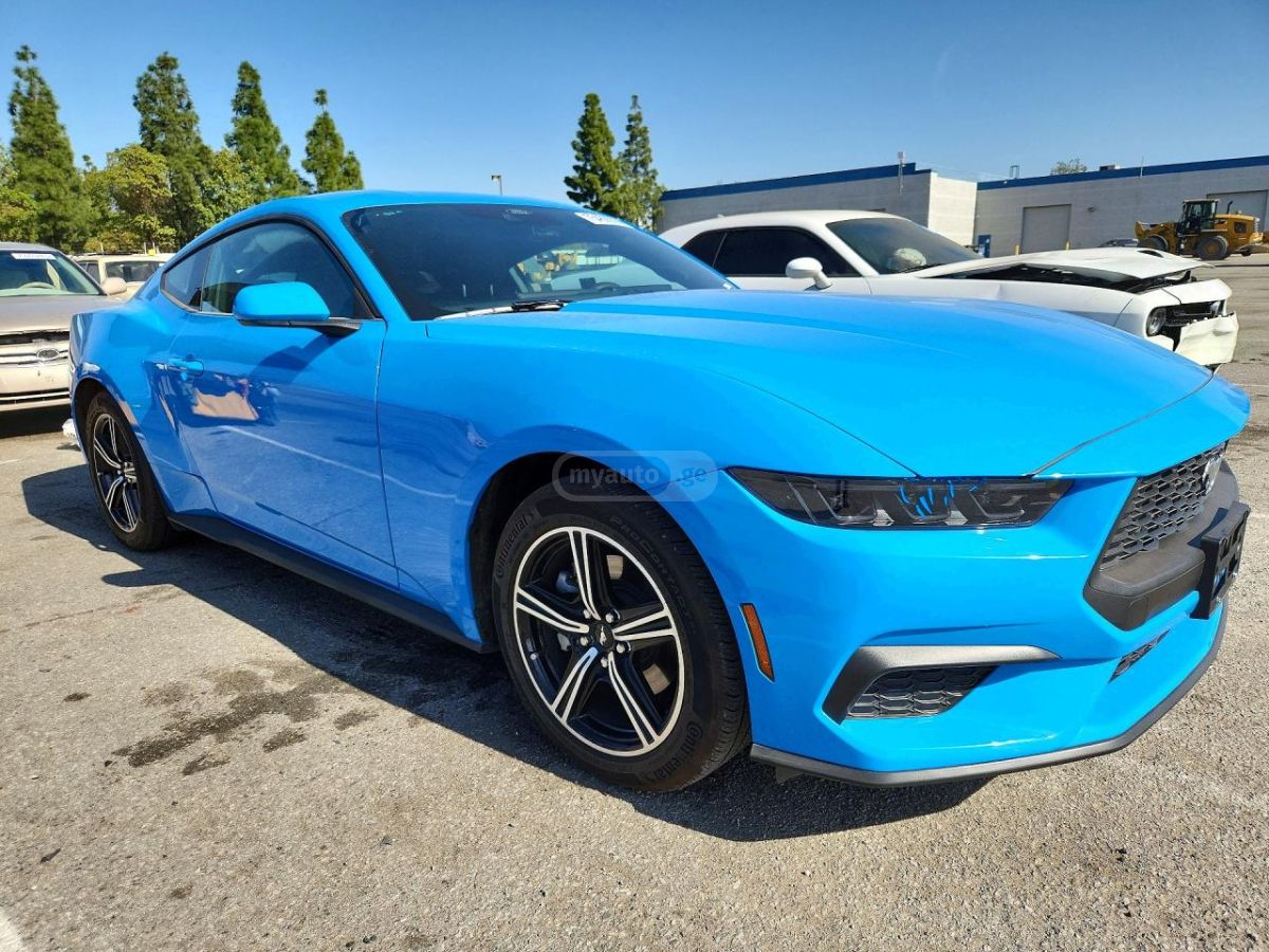 Ford Mustang 2025 — миниатюра 4