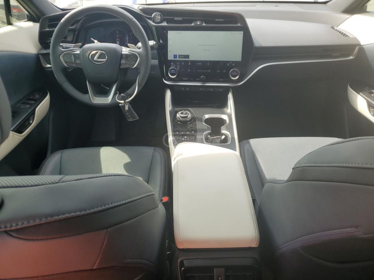 Lexus RZ 450e 2023 — миниатюра 8