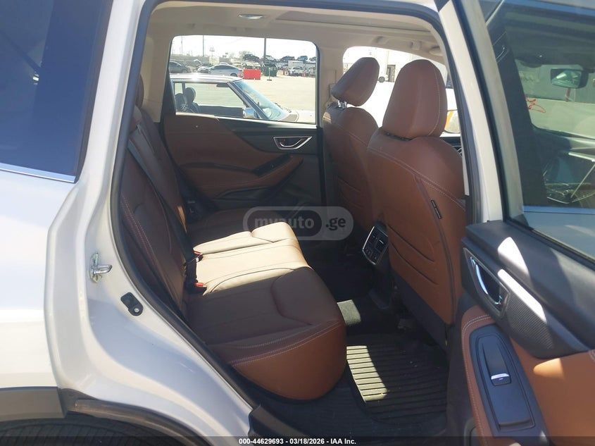 Subaru Limited 4dr All-Wheel Drive CV — миниатюра 7