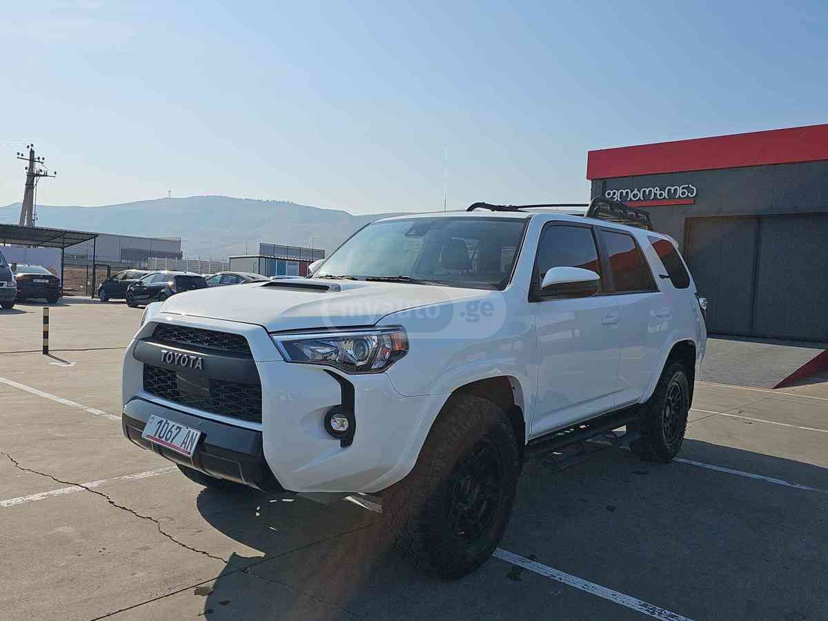 Toyota Toyota 4runner — миниатюра 1