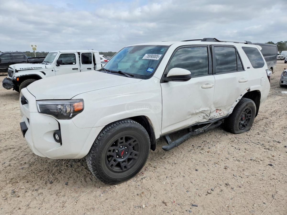 Toyota 4 Runner - фото 1