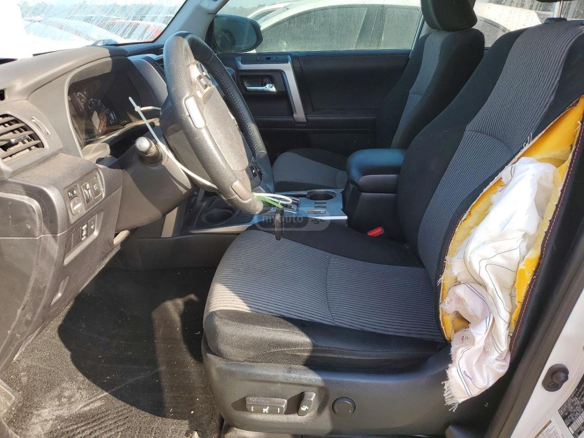 Toyota 4 Runner - фото 7