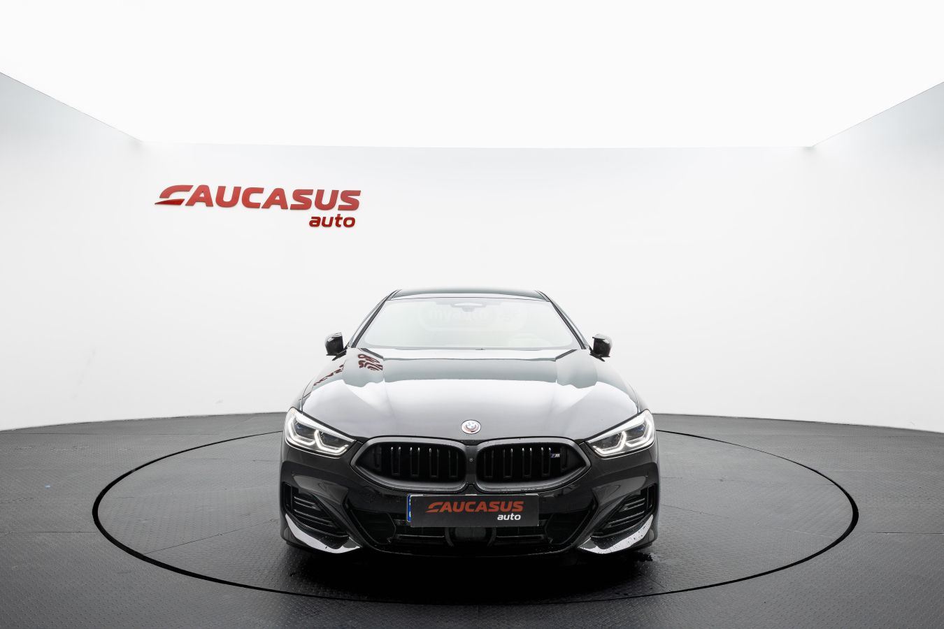 BMW M850 — миниатюра 5