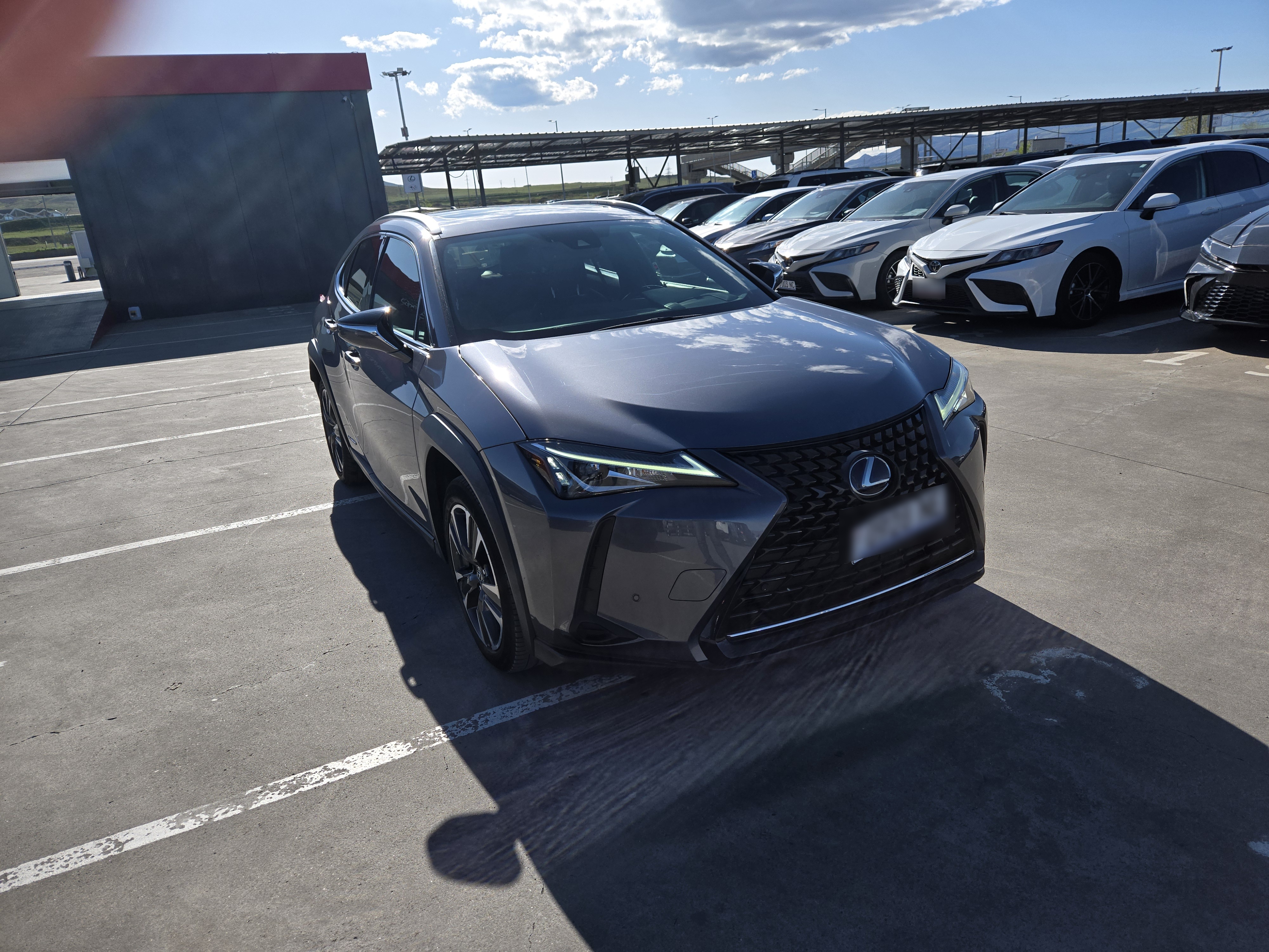 Lexus UX 250 h - фото 2