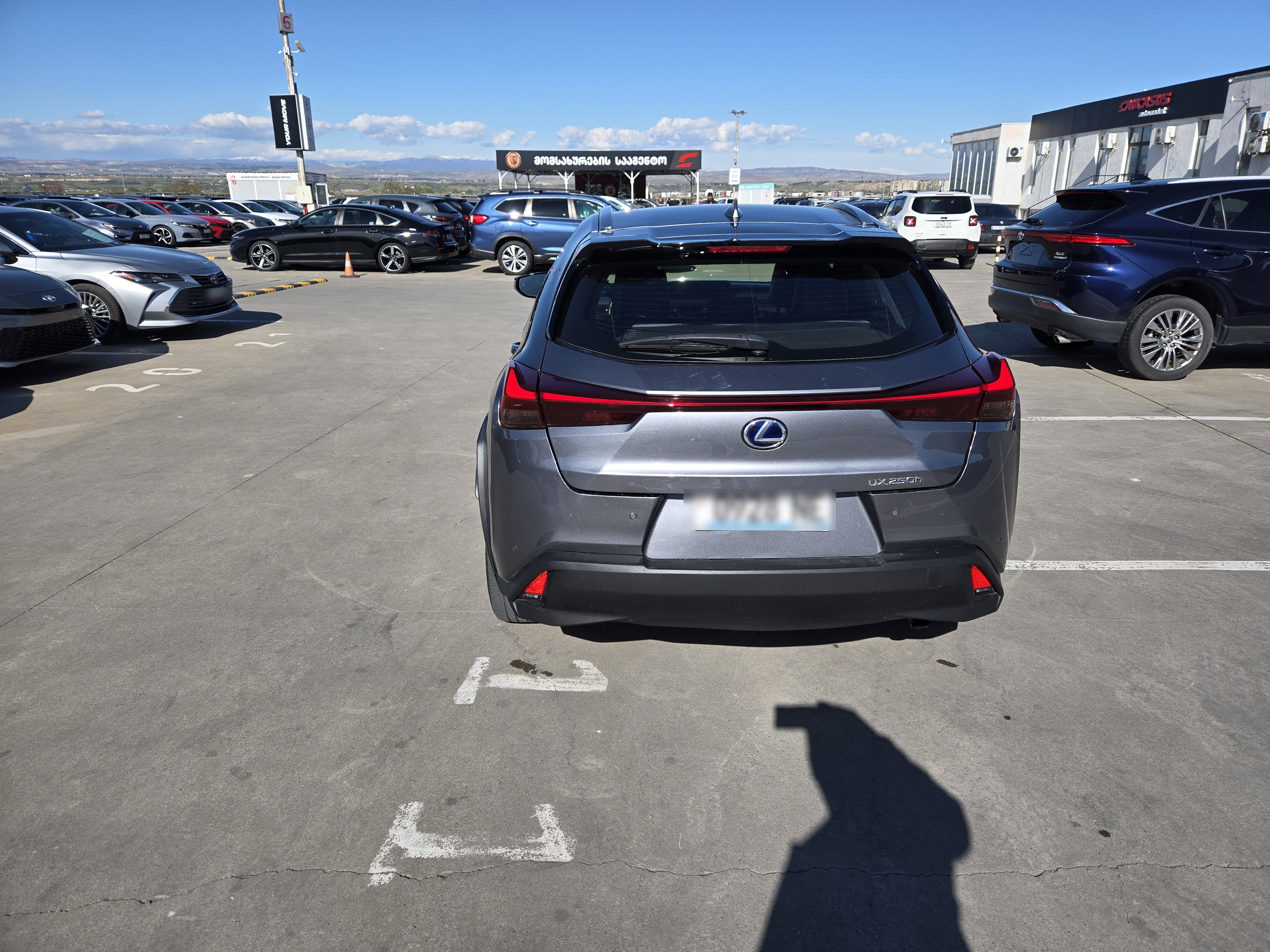 Lexus UX 250 h - фото 4