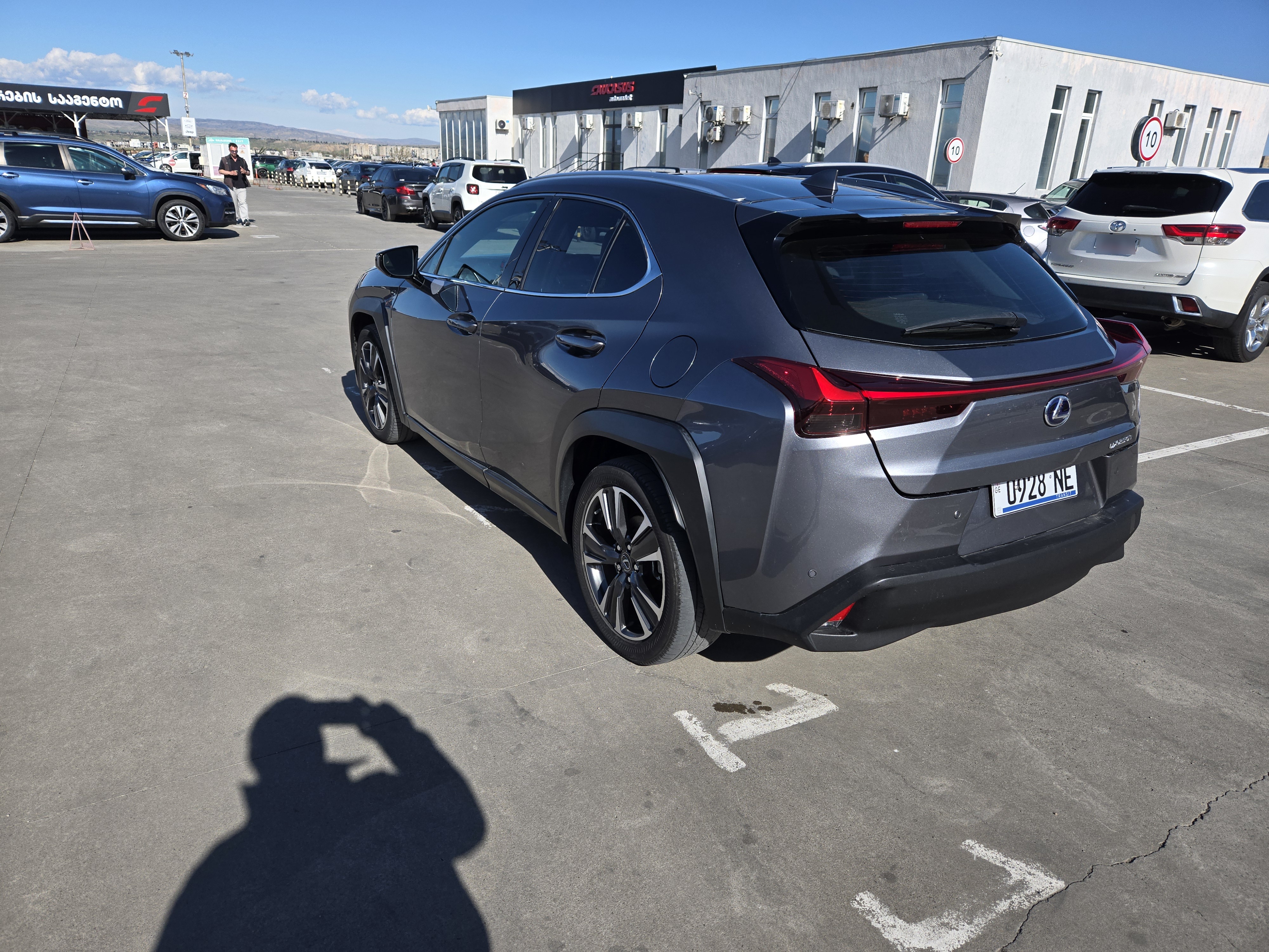 Lexus UX 250 h - фото 5