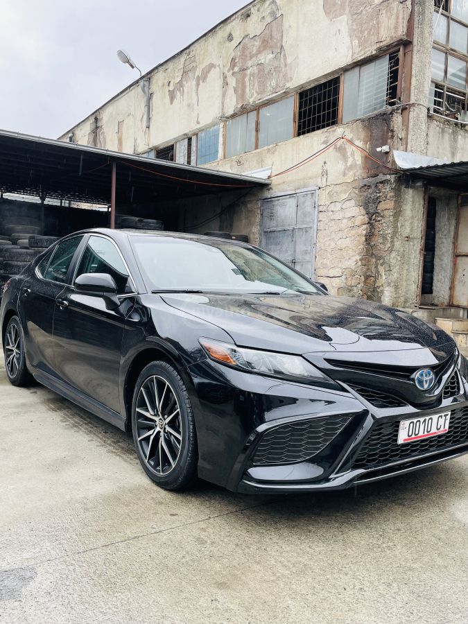 Toyota Camry - фото 3