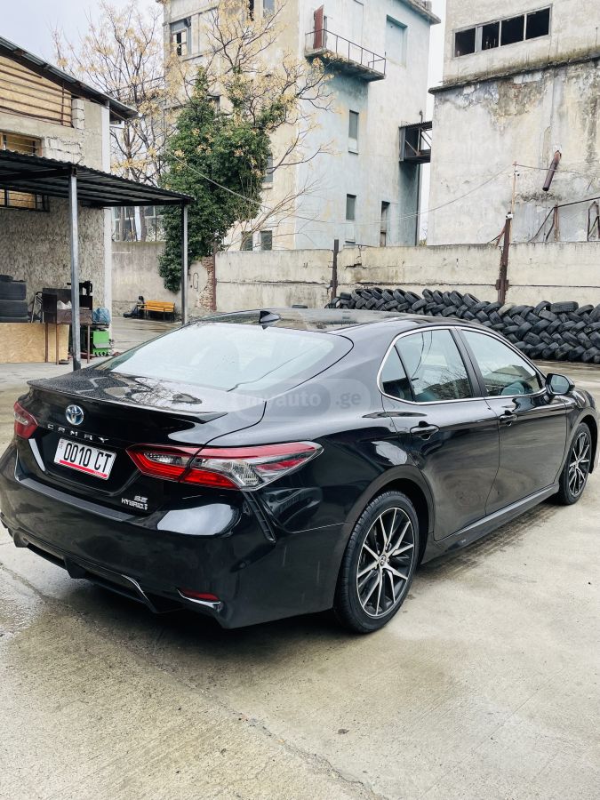 Toyota Camry - фото 5