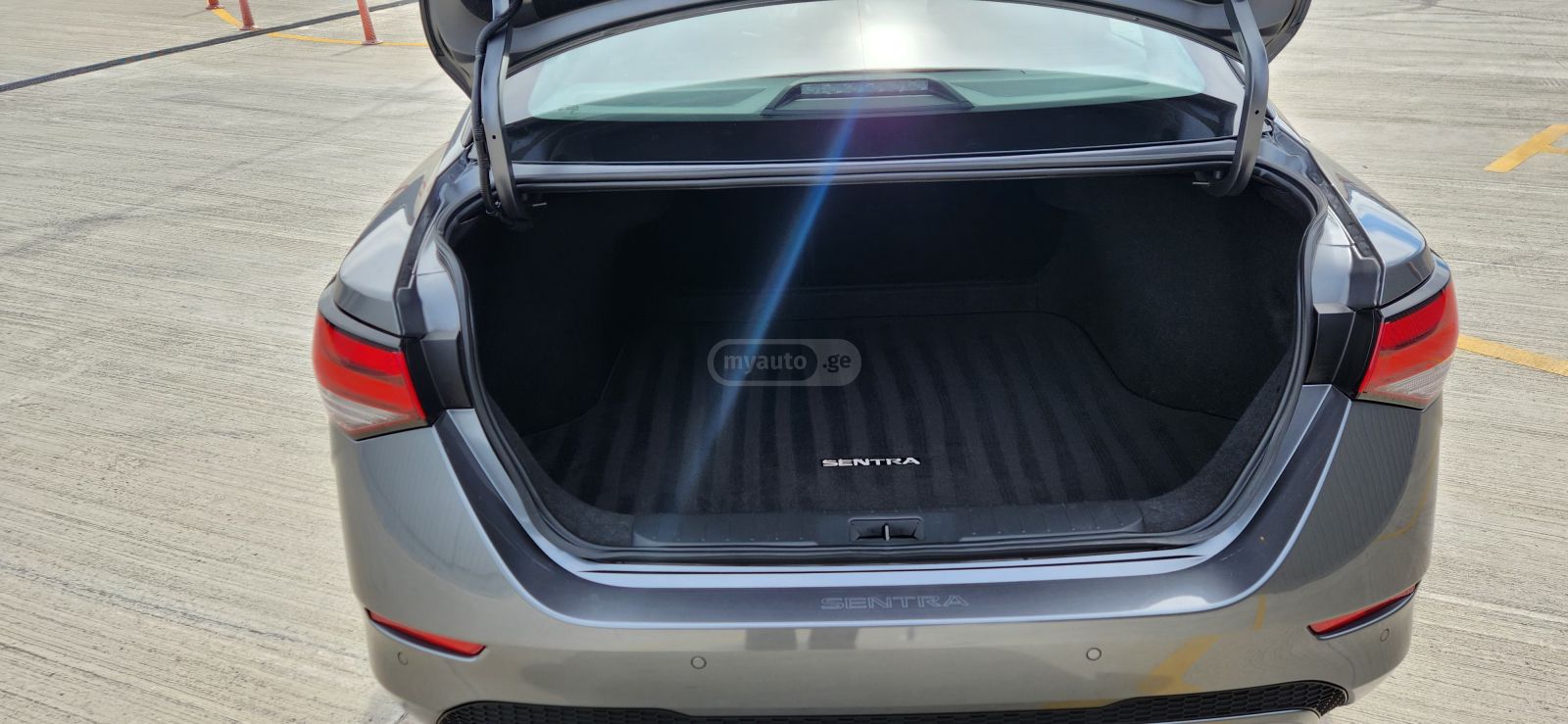 Nissan Sentra SV 4dr Sedan CVT 2023 — миниатюра 11