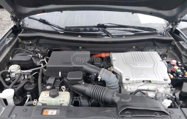 Mitsubishi Outlander - фото 9