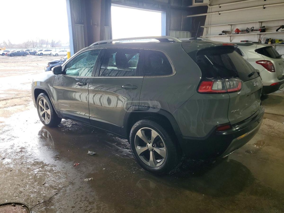 Jeep Cherokee - фото 2