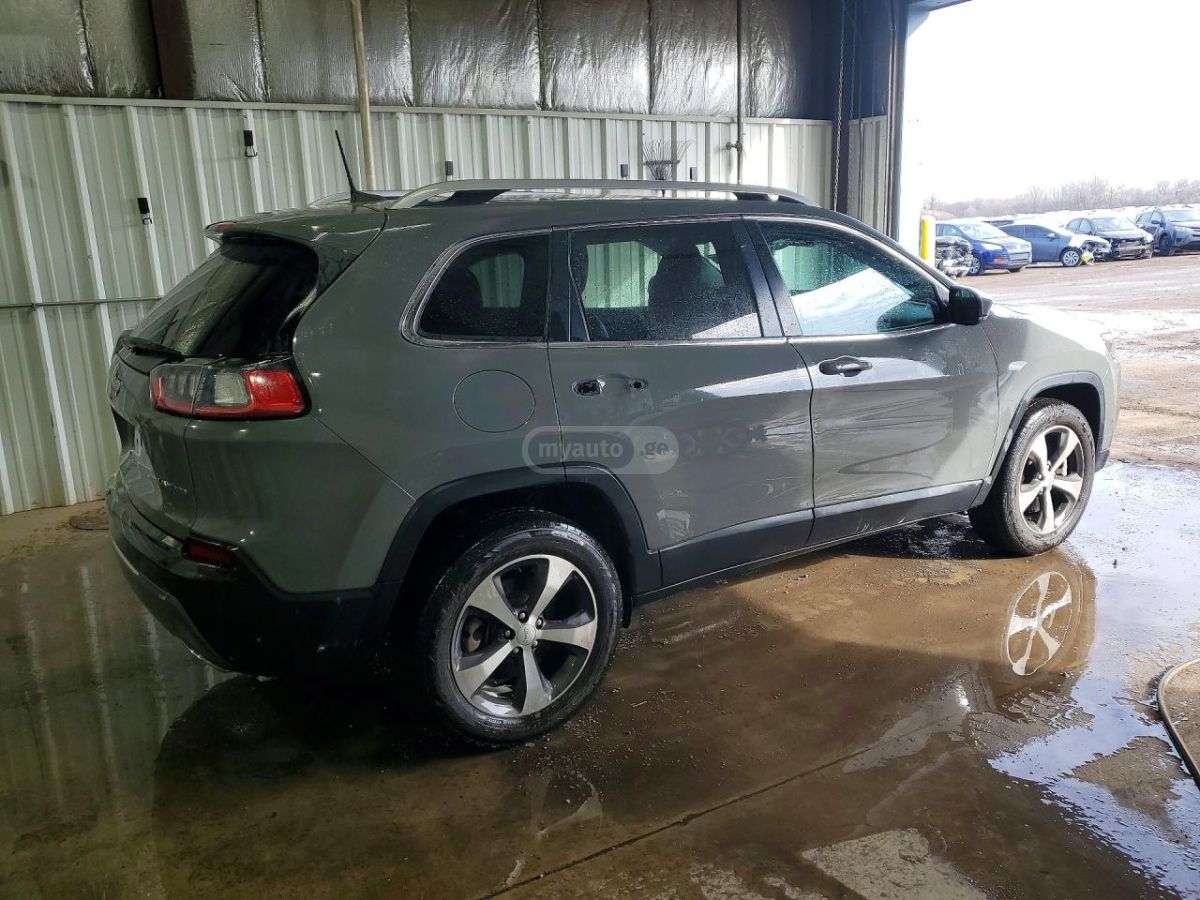 Jeep Cherokee - фото 3