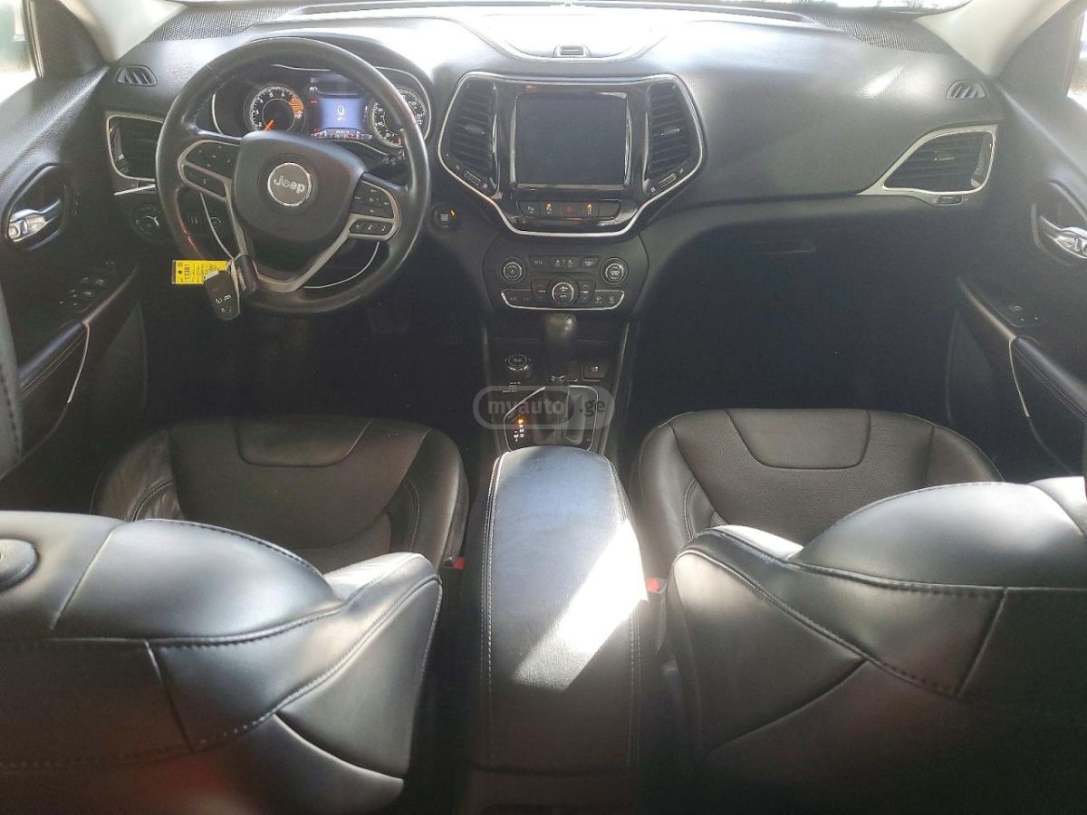 Jeep Cherokee - фото 8