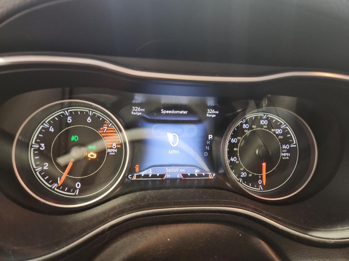 Jeep Cherokee - фото 9