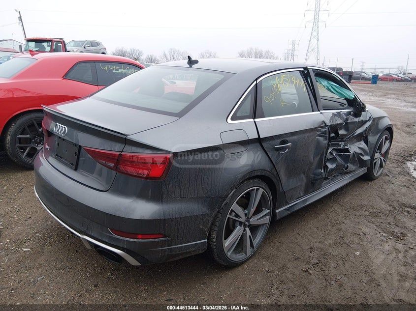 Audi RS3 - фото 4