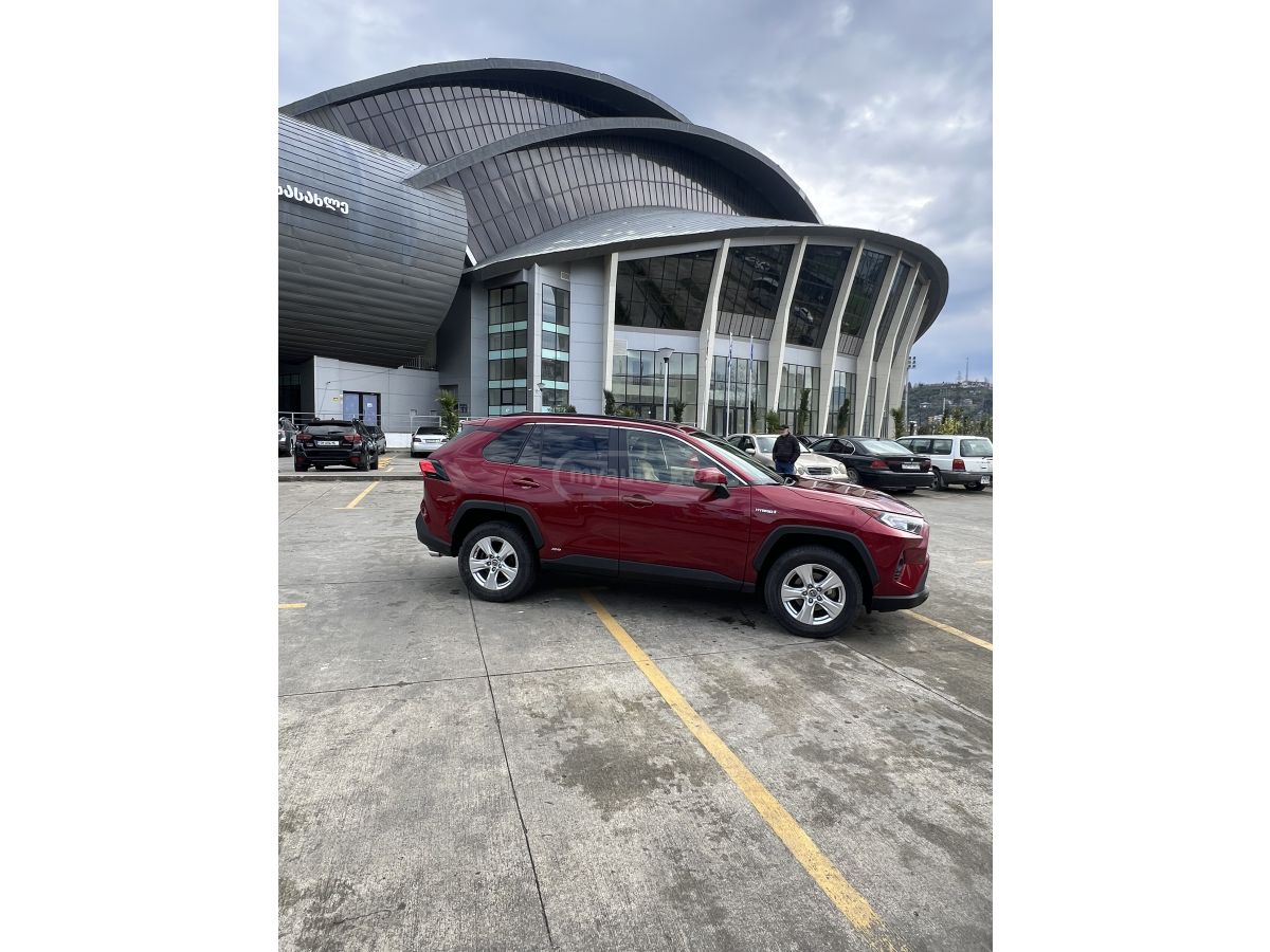 Toyota RAV 4 - фото 4