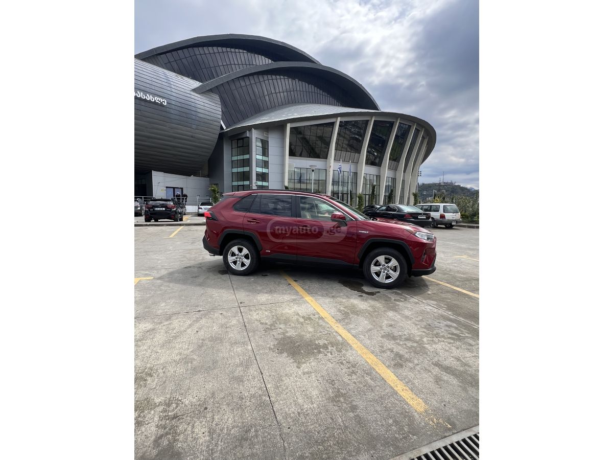 Toyota RAV 4 - фото 5