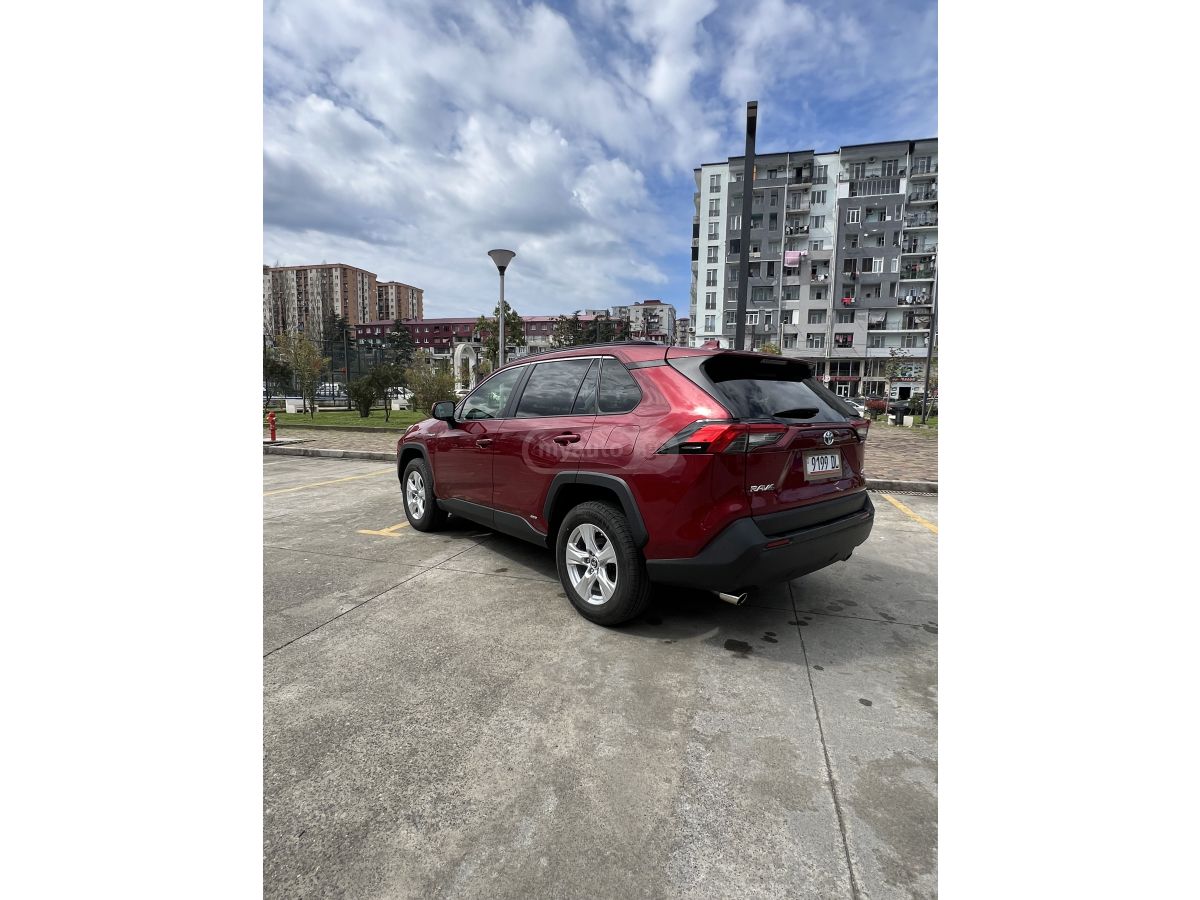 Toyota RAV 4 - фото 6