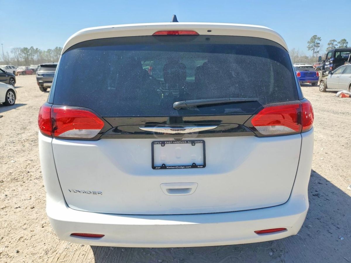 Chrysler Voyager 2024 — миниатюра 6