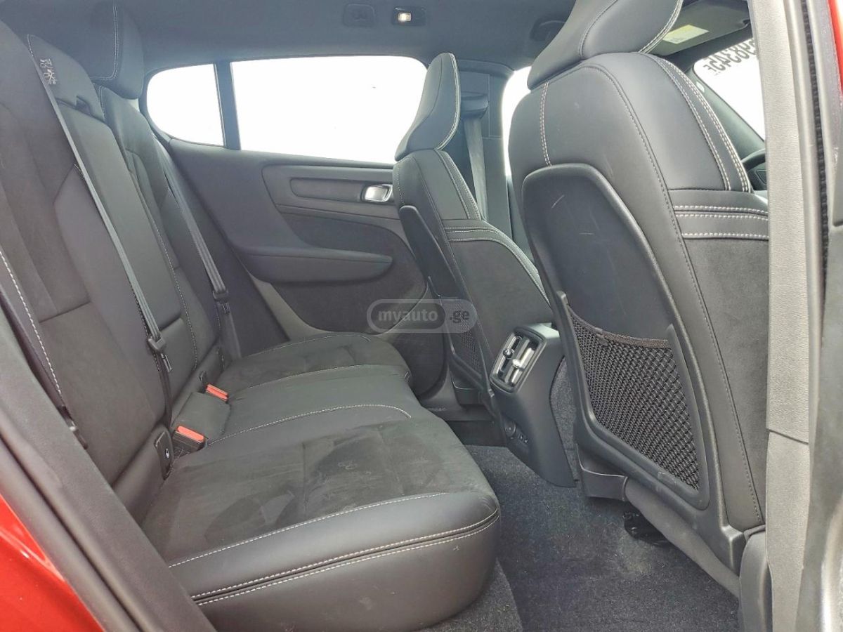 Volvo C40 2025 — миниатюра 10