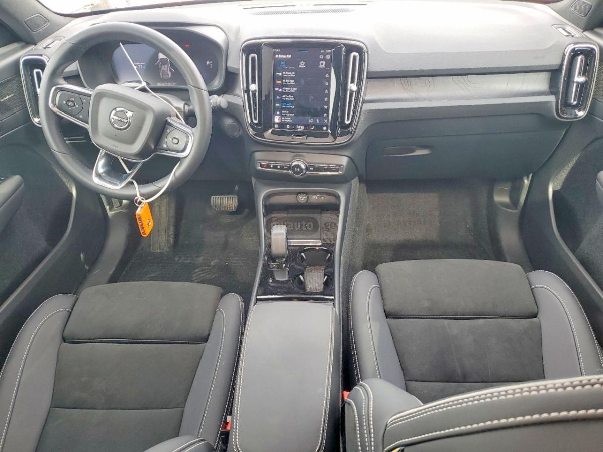 Volvo C40 2025 — миниатюра 5