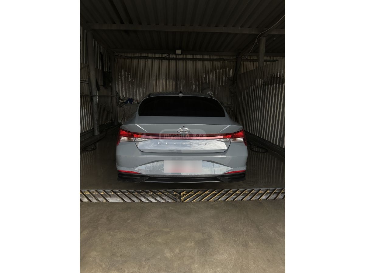 Hyundai Elantra - фото 2