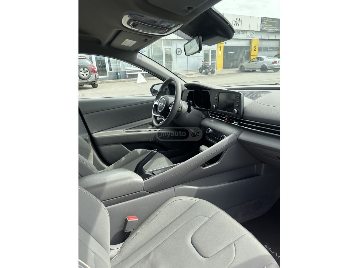 Hyundai Elantra - фото 6
