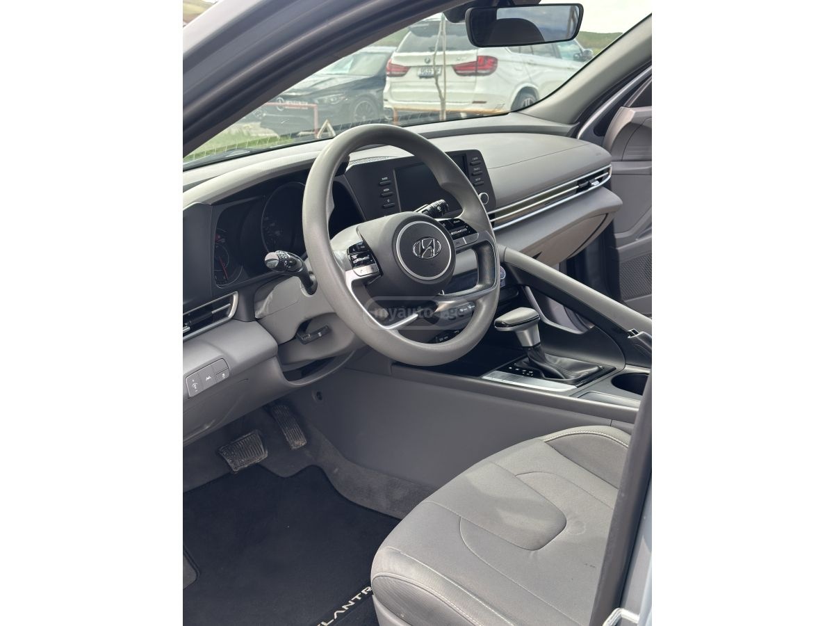 Hyundai Elantra - фото 7