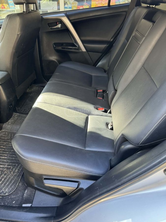 Toyota RAV 4 - фото 2