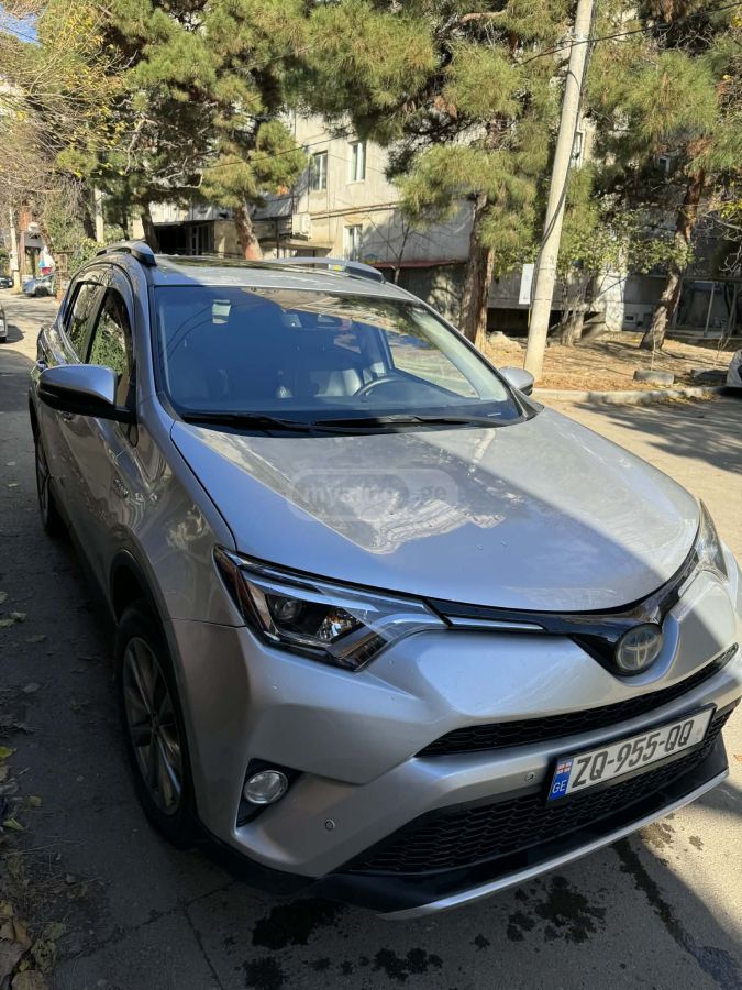 Toyota RAV 4 - фото 3