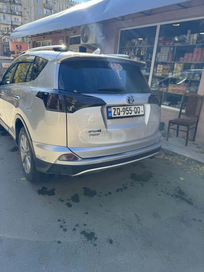 Toyota RAV 4 - фото 6