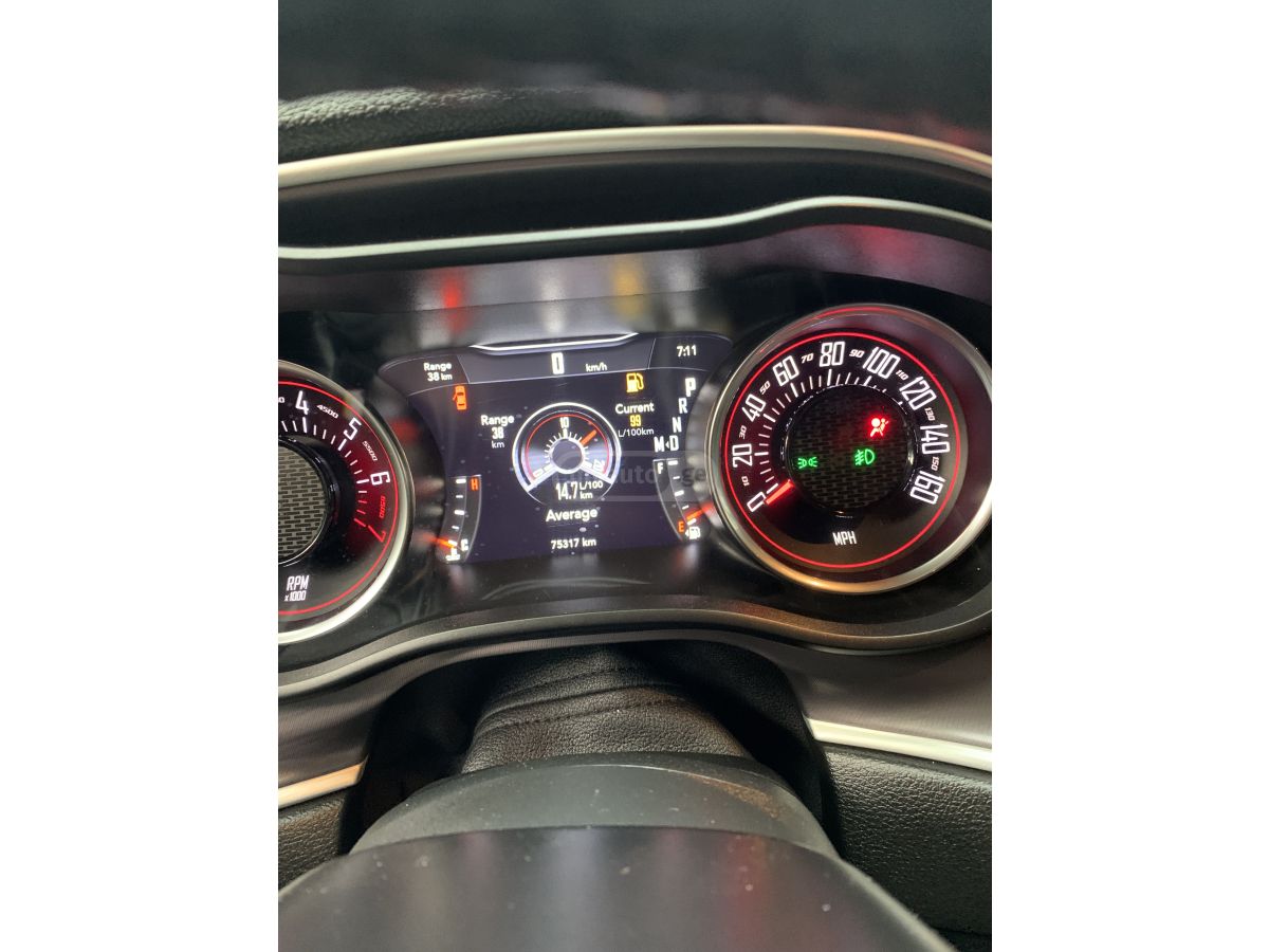 Dodge Challenger - фото 10