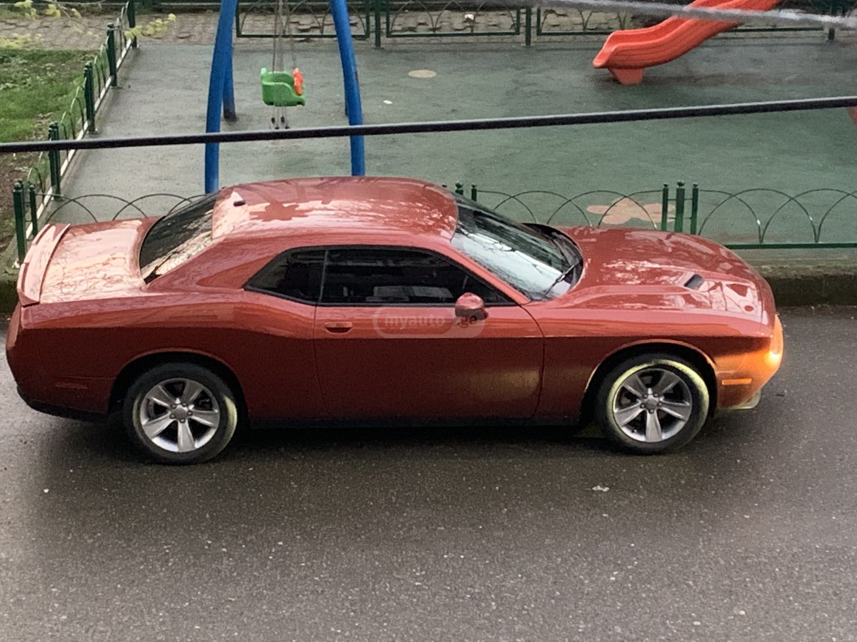 Dodge Challenger - фото 13