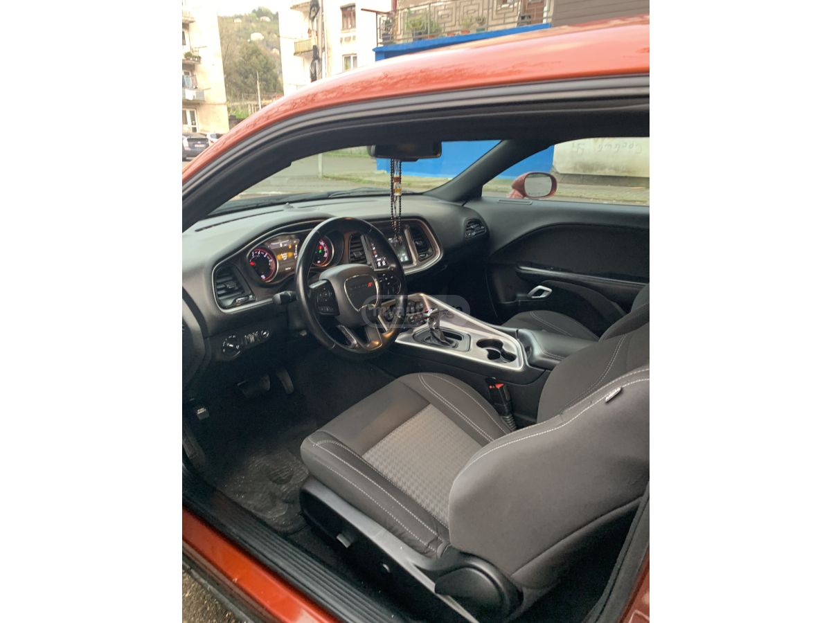 Dodge Challenger - фото 5