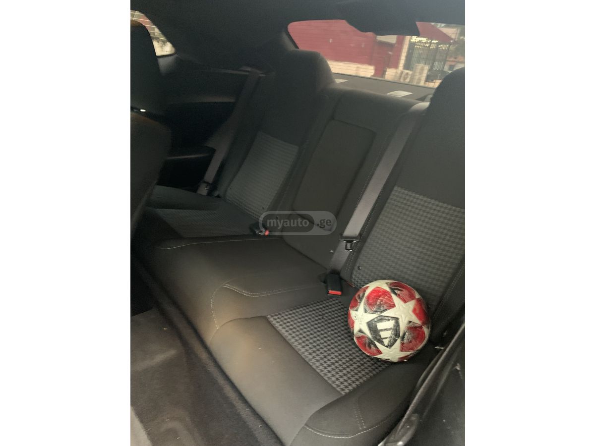 Dodge Challenger - фото 9