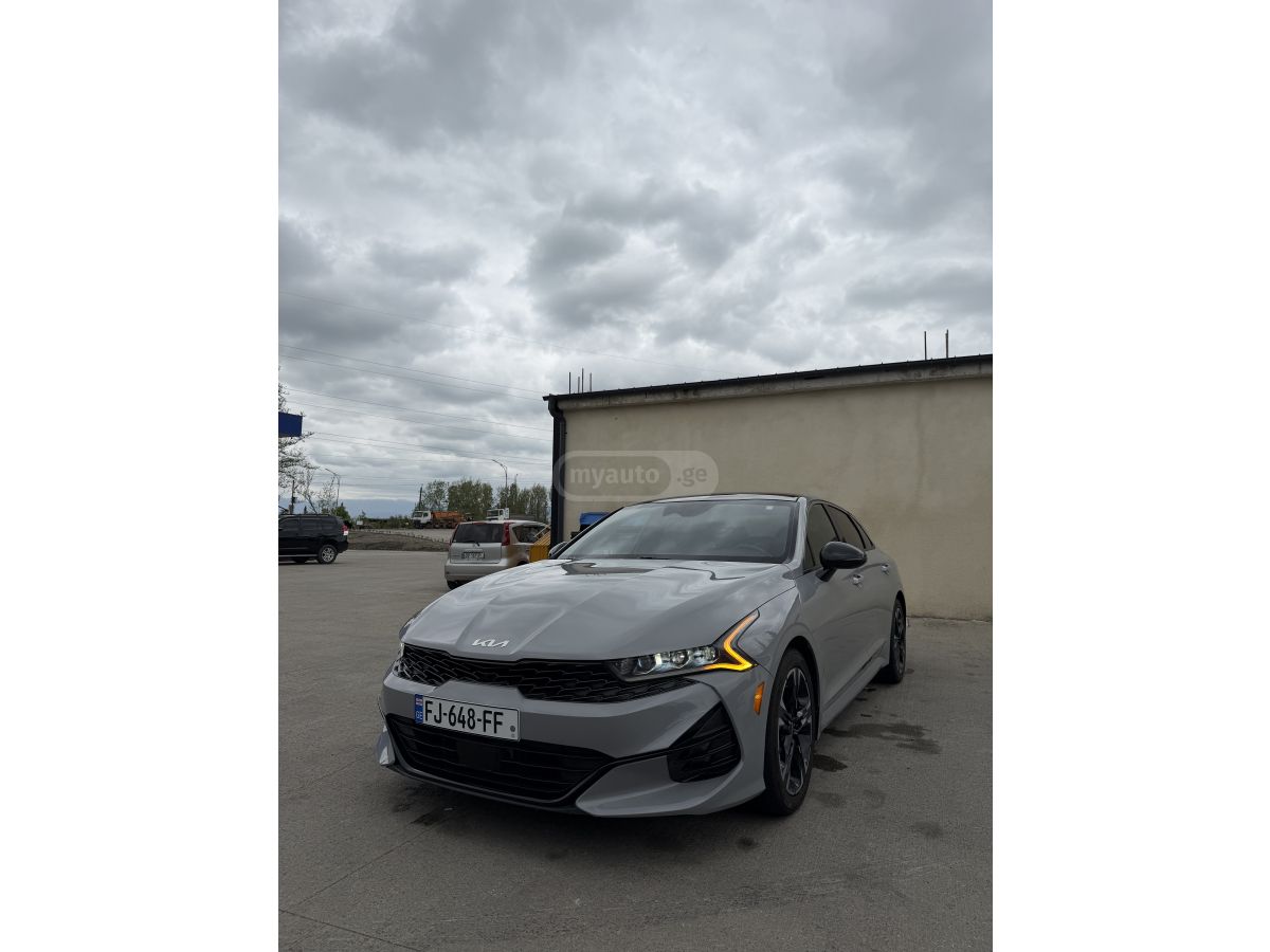 Kia K5 - фото 1