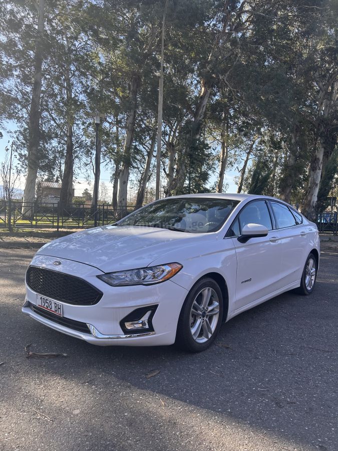 Ford Fusion - фото 1