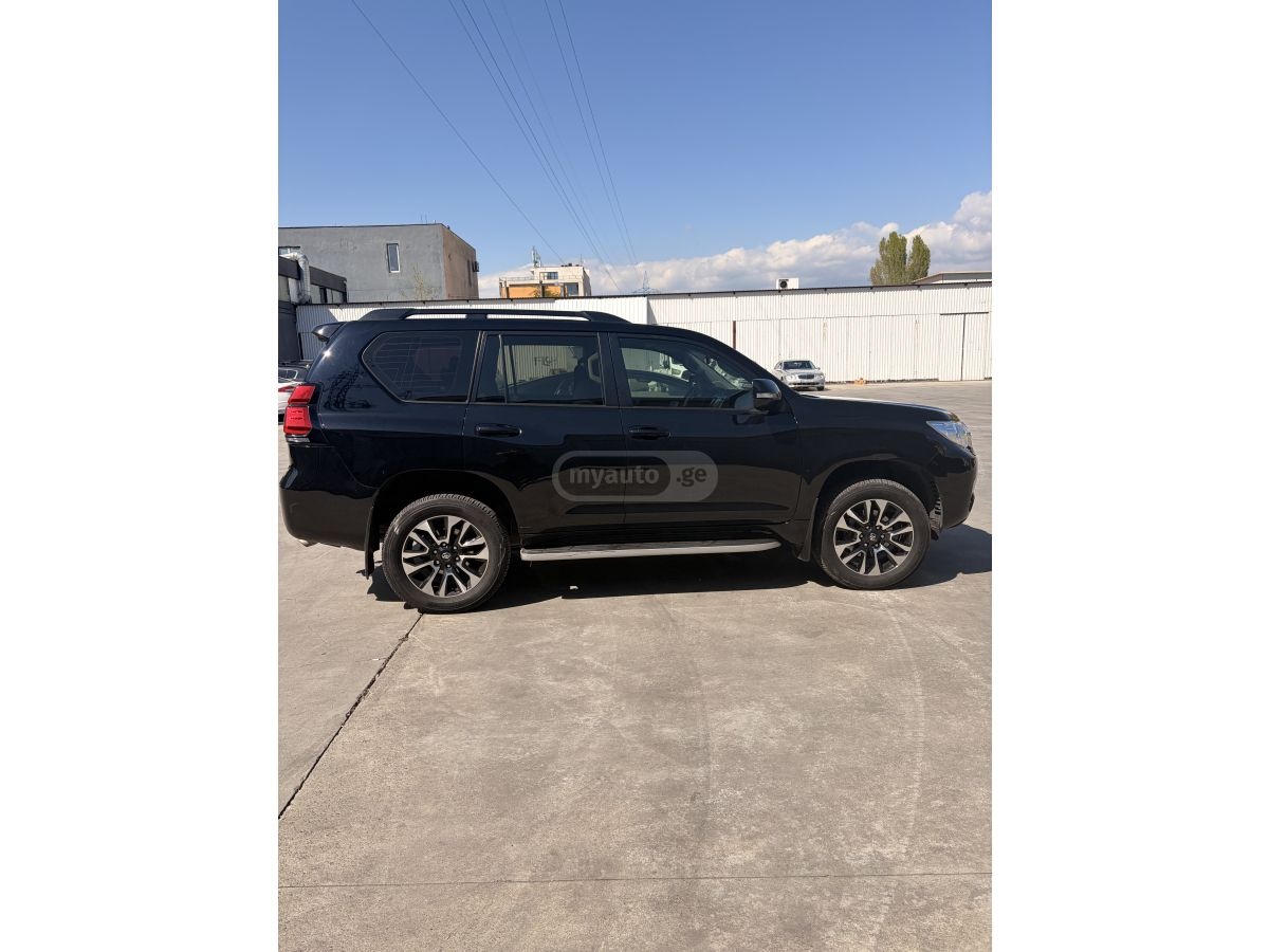 Toyota Land Cruiser Prado - фото 2