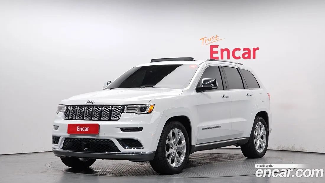 Jeep Grand Cherokee - фото 1