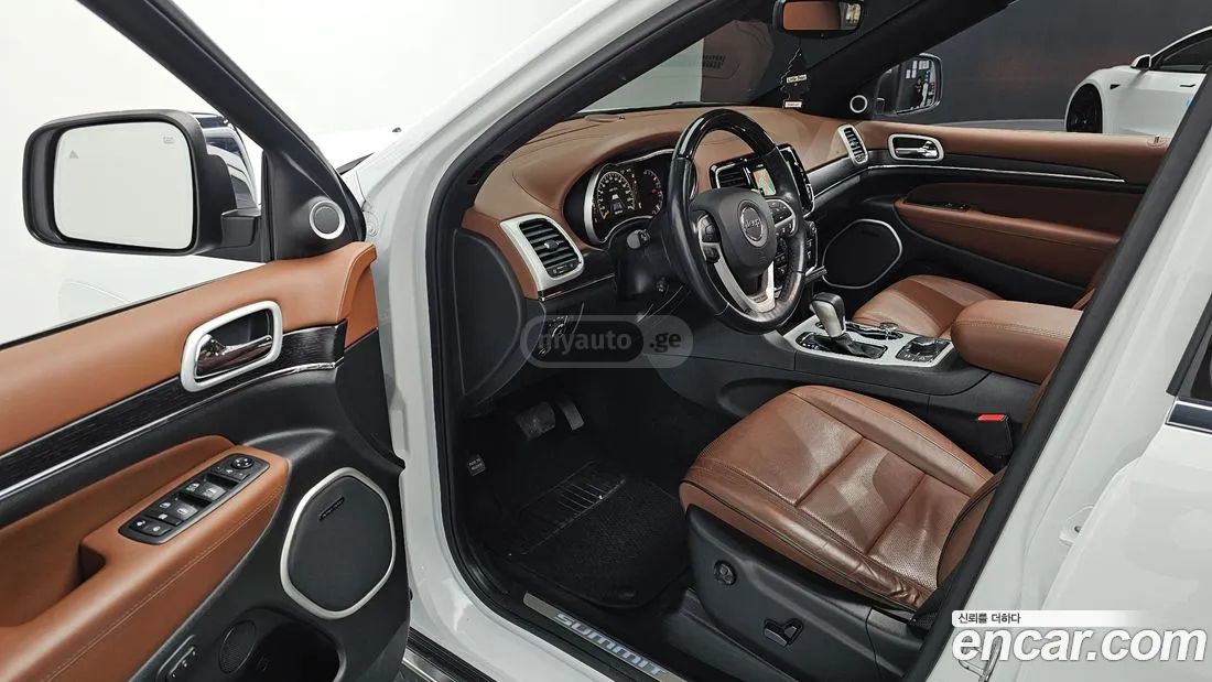 Jeep Grand Cherokee - фото 11