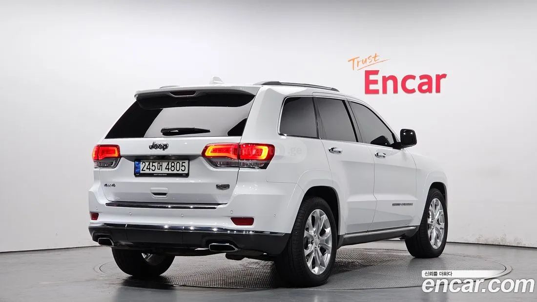 Jeep Grand Cherokee - фото 2