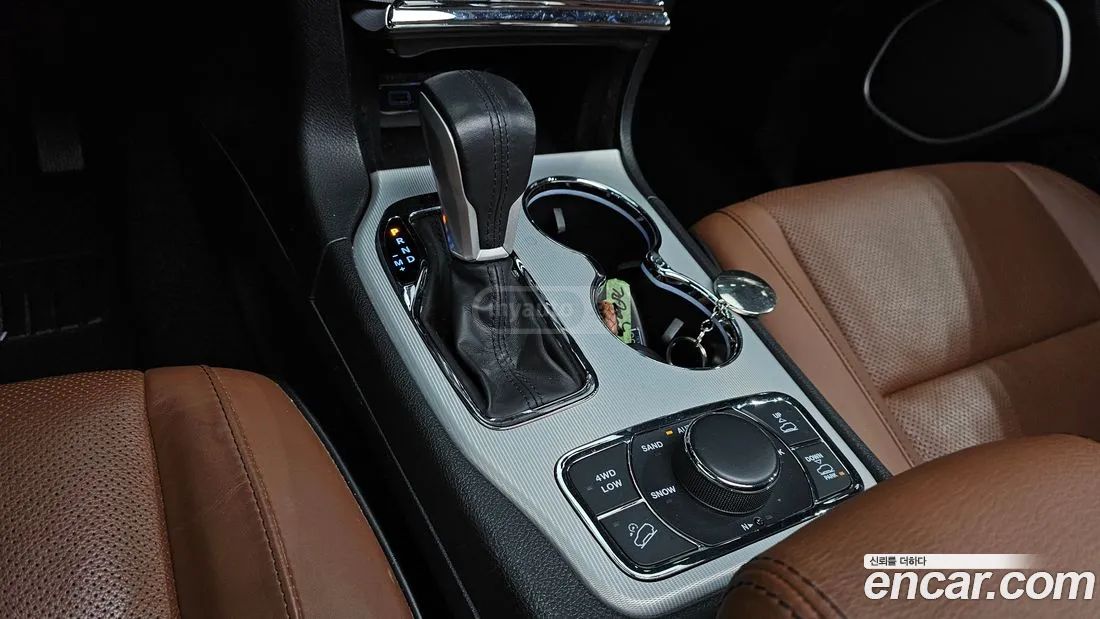 Jeep Grand Cherokee - фото 9