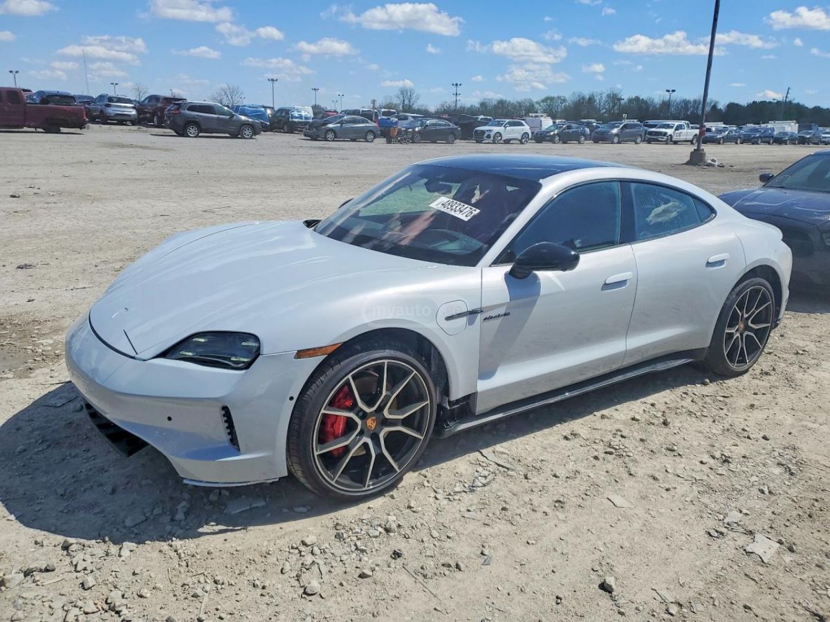 Porsche Taycan 4 S - фото 1