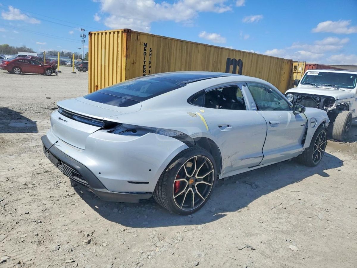 Porsche Taycan 4 S - фото 6