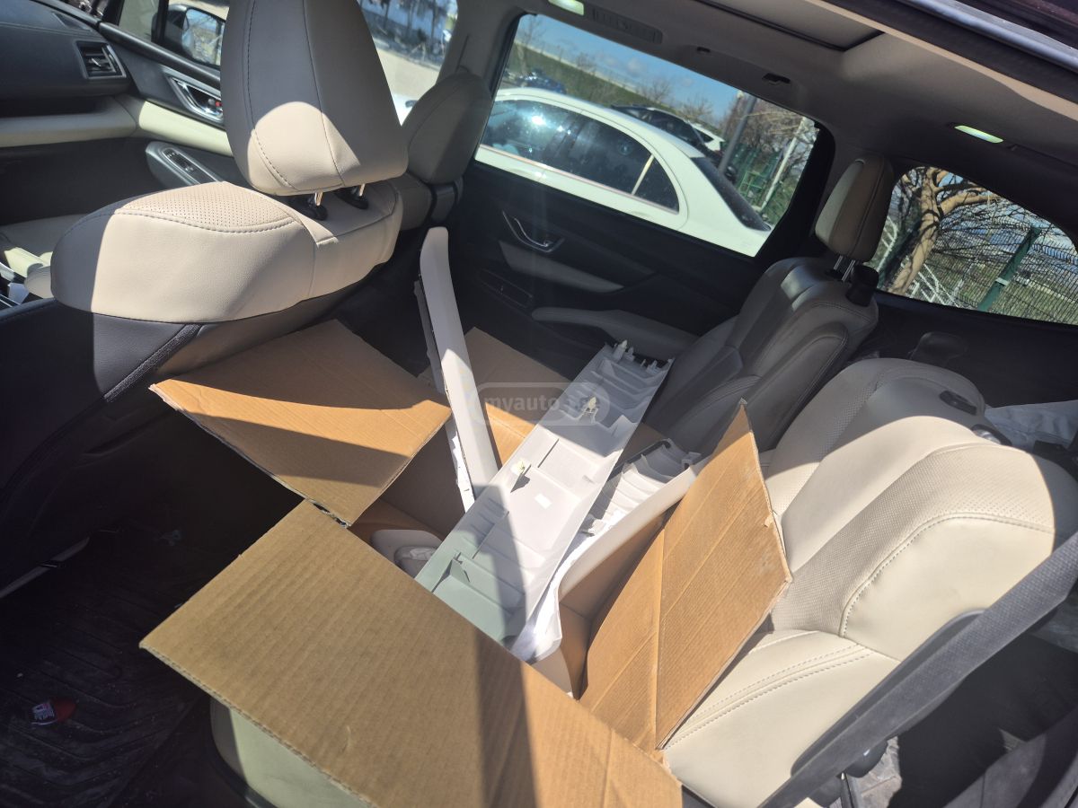 Subaru Limited All-Wheel Drive CVT — миниатюра 7