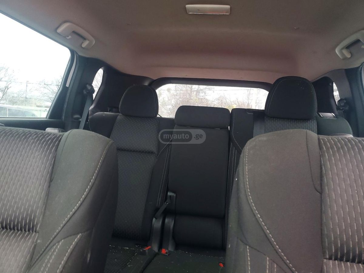 Toyota Outlander 2023 — миниатюра 10