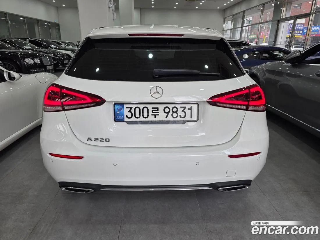 Mercedes-Benz A 45 AMG 2022 — миниатюра 4