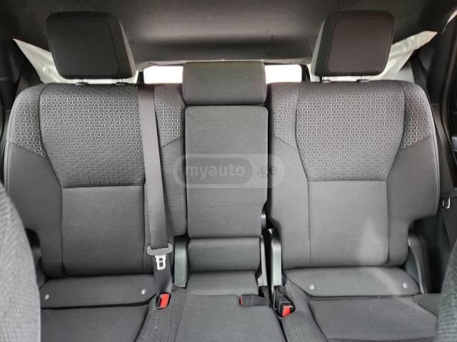 Toyota 4 Runner 2025 — миниатюра 10